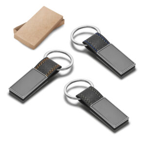 Chaveiro em metal e couro sintético personalizado