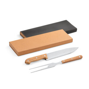 Kit churrasco em caixa kraft com utensílios personalizado