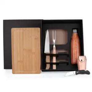 Kit churrasco com garrafa canivete e bainha 6 peças personalizado