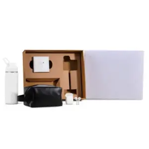 Kit garrafa térmica nécessaire e fone Bluetooth branco personalizado