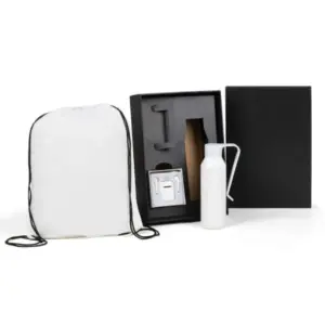 Kit mochila garrafa e fone Bluetooth branco personalizado