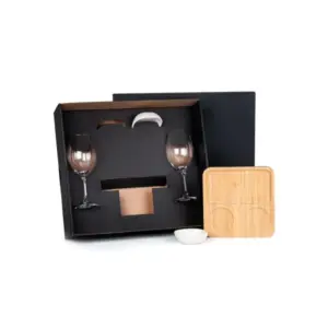 Kit petisco patê e vinho com taças 5 peças personalizado