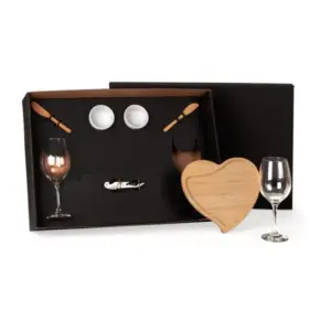 Kit petisco e vinho 8 peças personalizado
