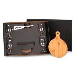 Kit queijo e cerveja com tábua e taças 6 peças personalizado